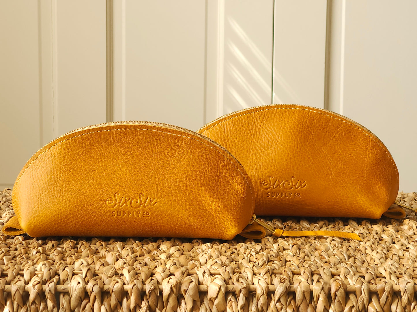 Claire Ellipse Makeup Bag