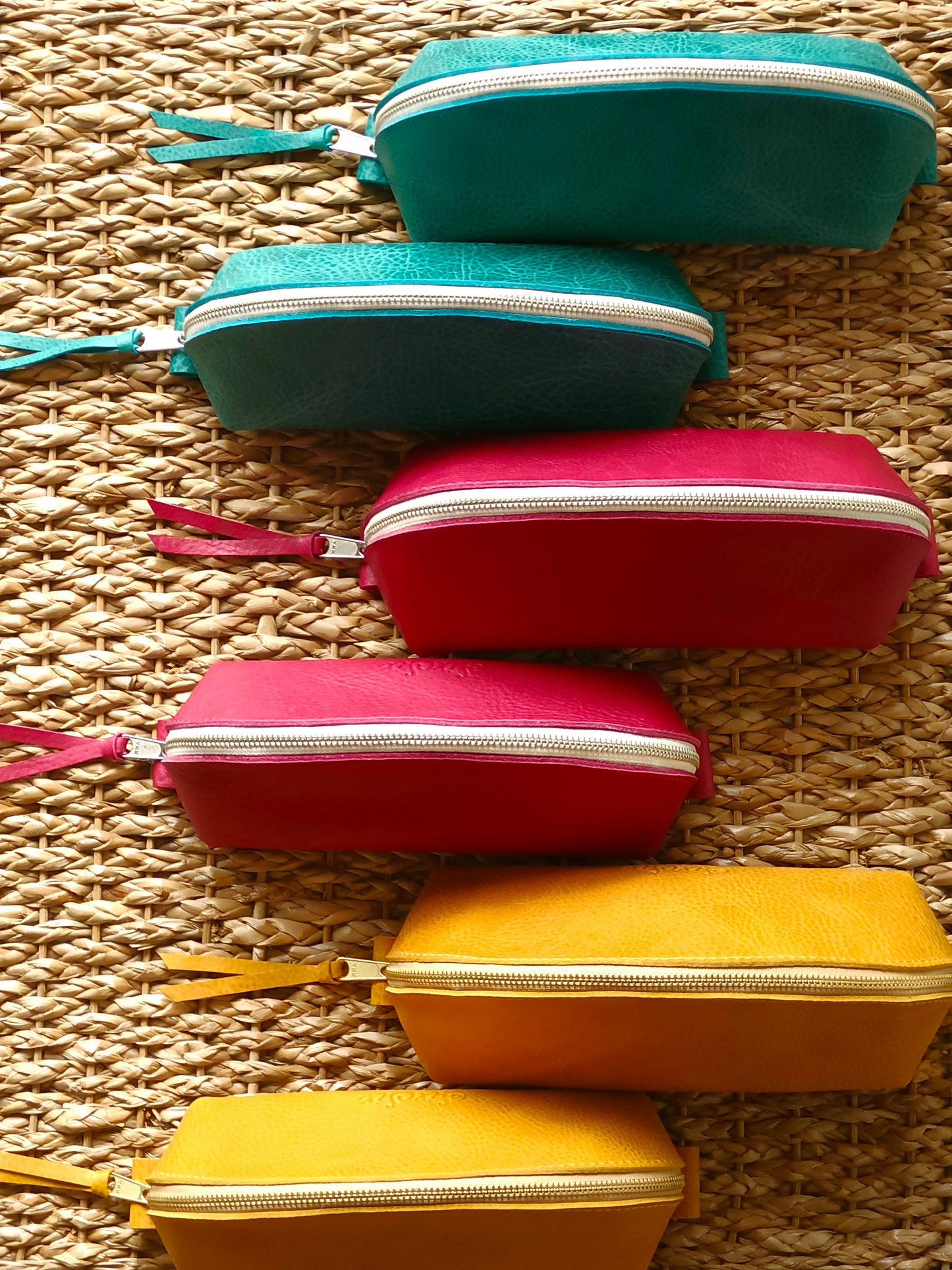 Claire Ellipse Makeup Bag