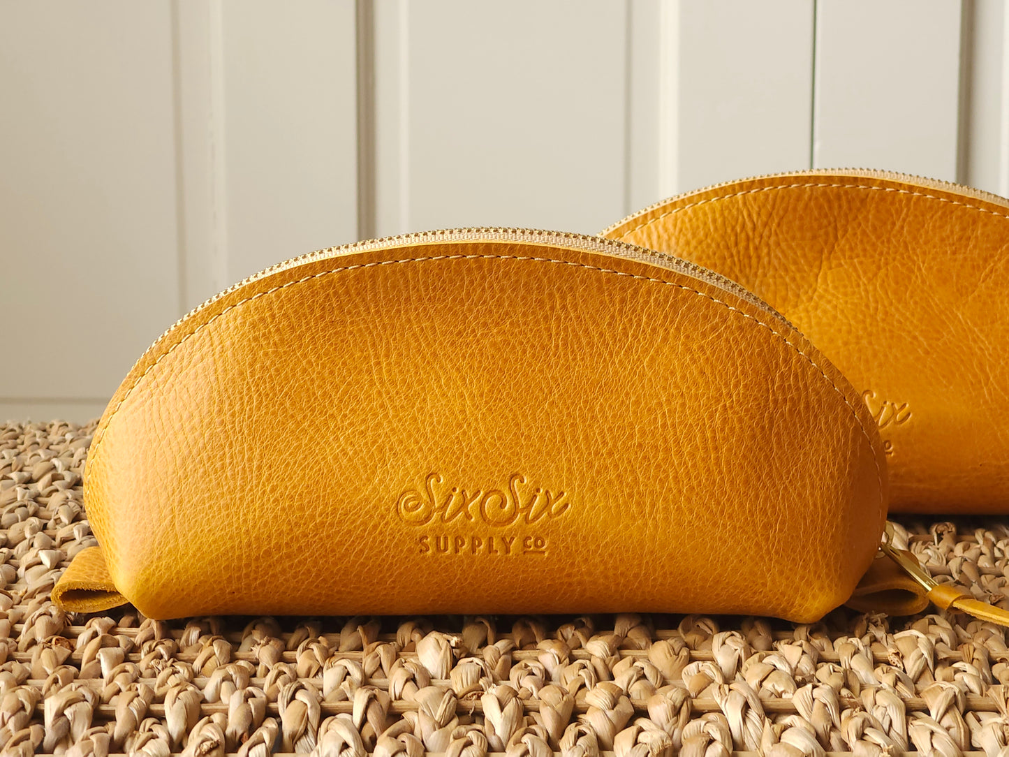 Claire Ellipse Makeup Bag