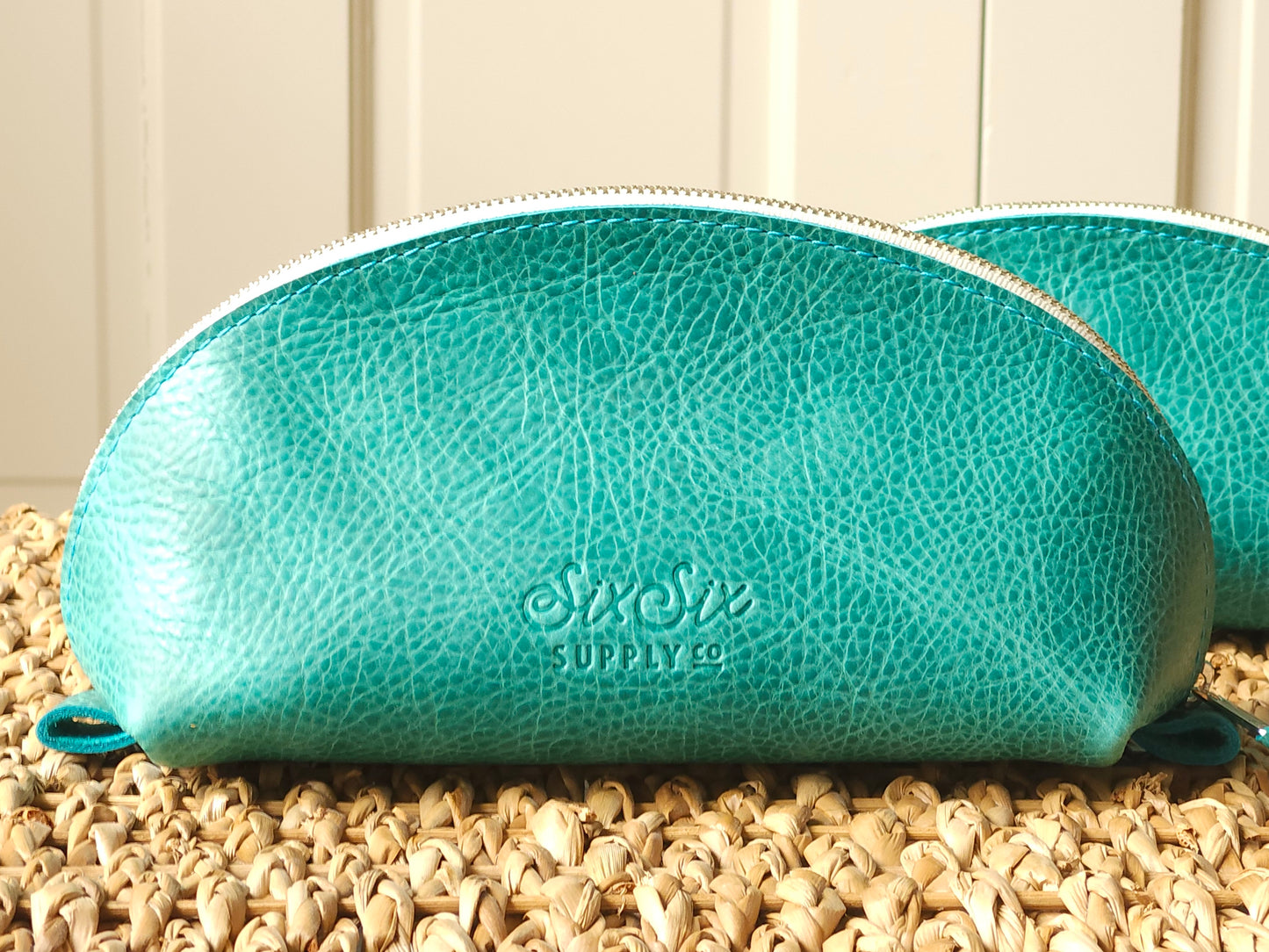 Claire Ellipse Makeup Bag