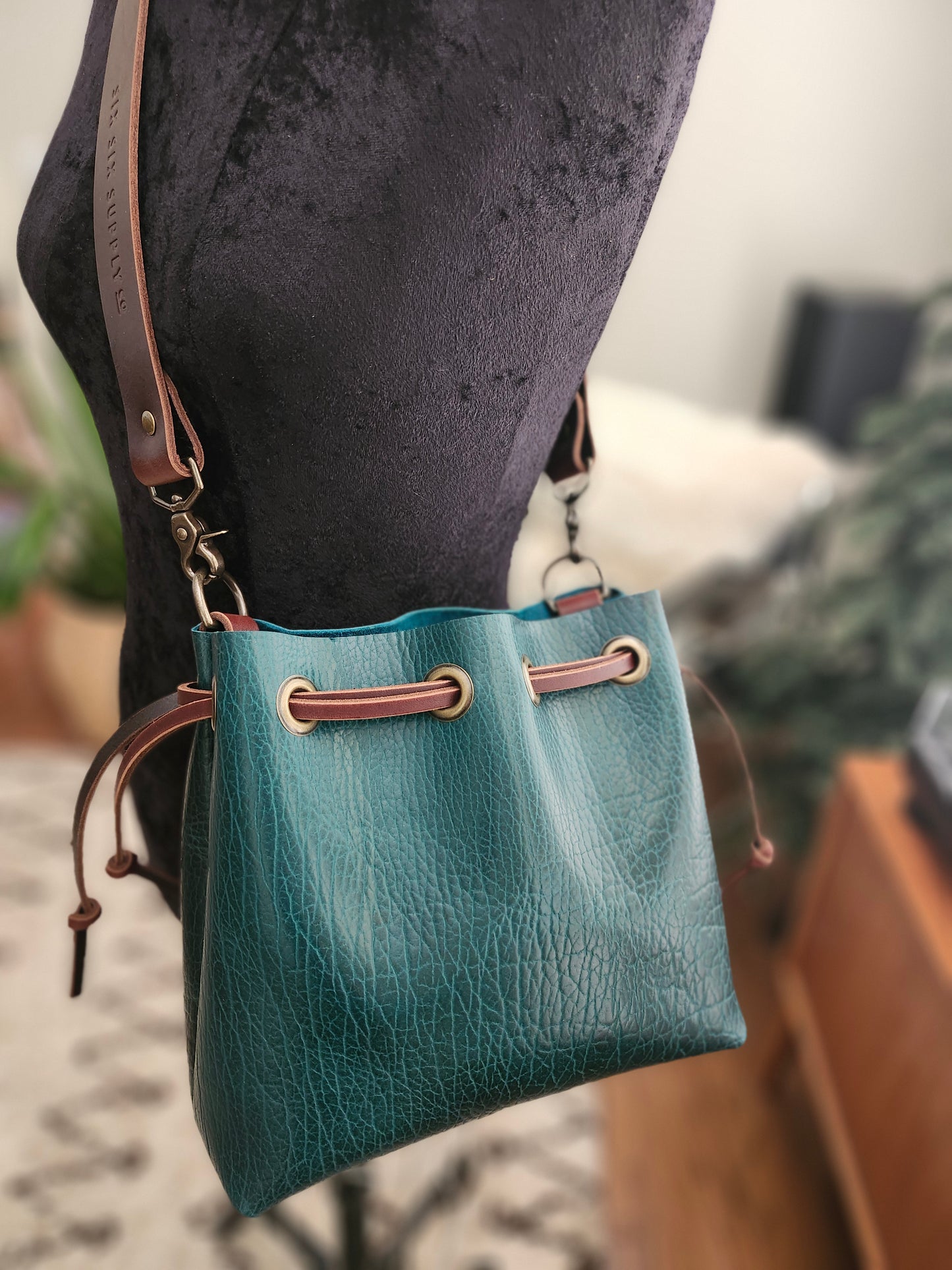 Susan Drawstring Bucket - Bison Teal