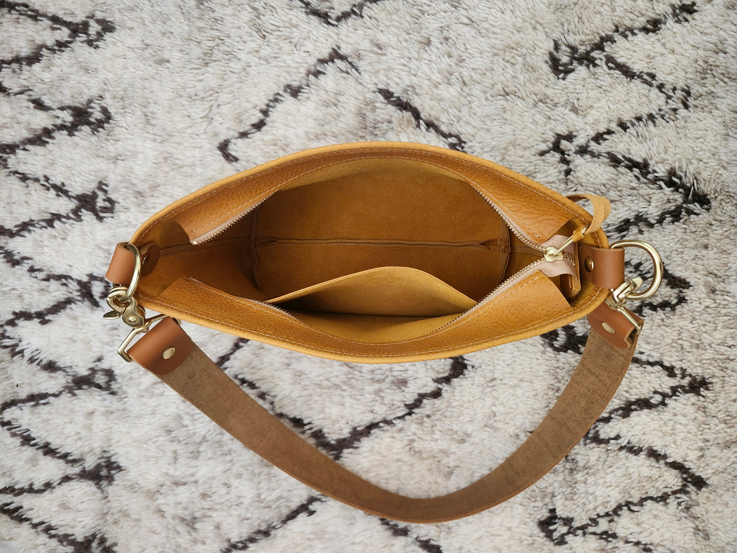 Gina Zippered Bag - Amber