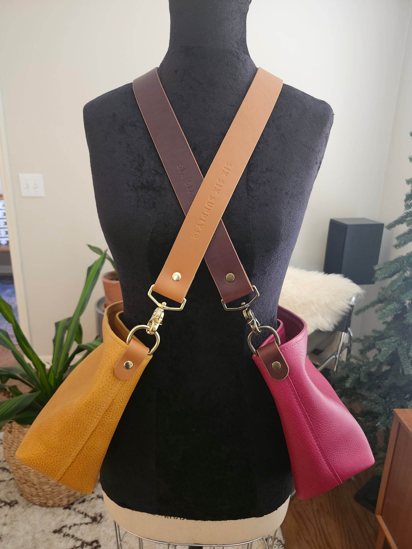 Gina Zippered Bag - Amber
