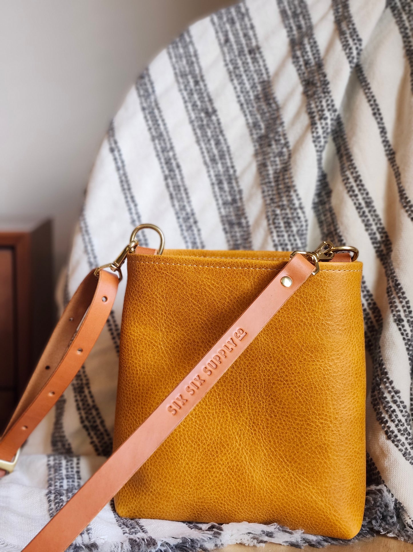 Jackie Lee 8 Inch Crossbody - Amber