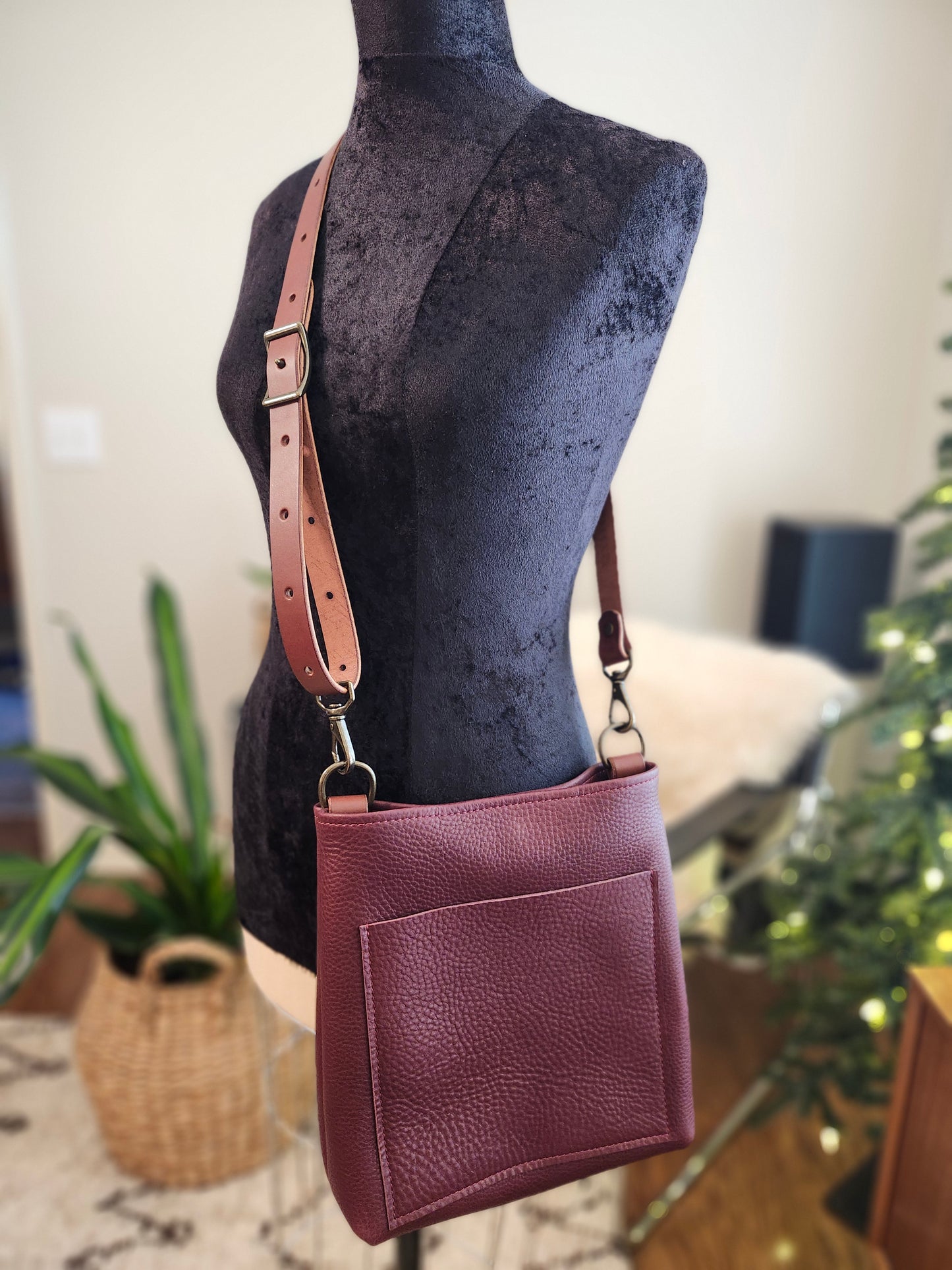 Jackie Lee 10 Inch Crossbody - Merlot