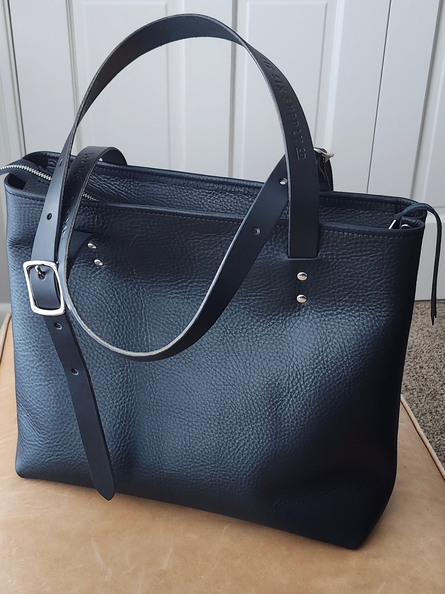 Jackie Lee 15 Inch Tote - Black w/Zipper