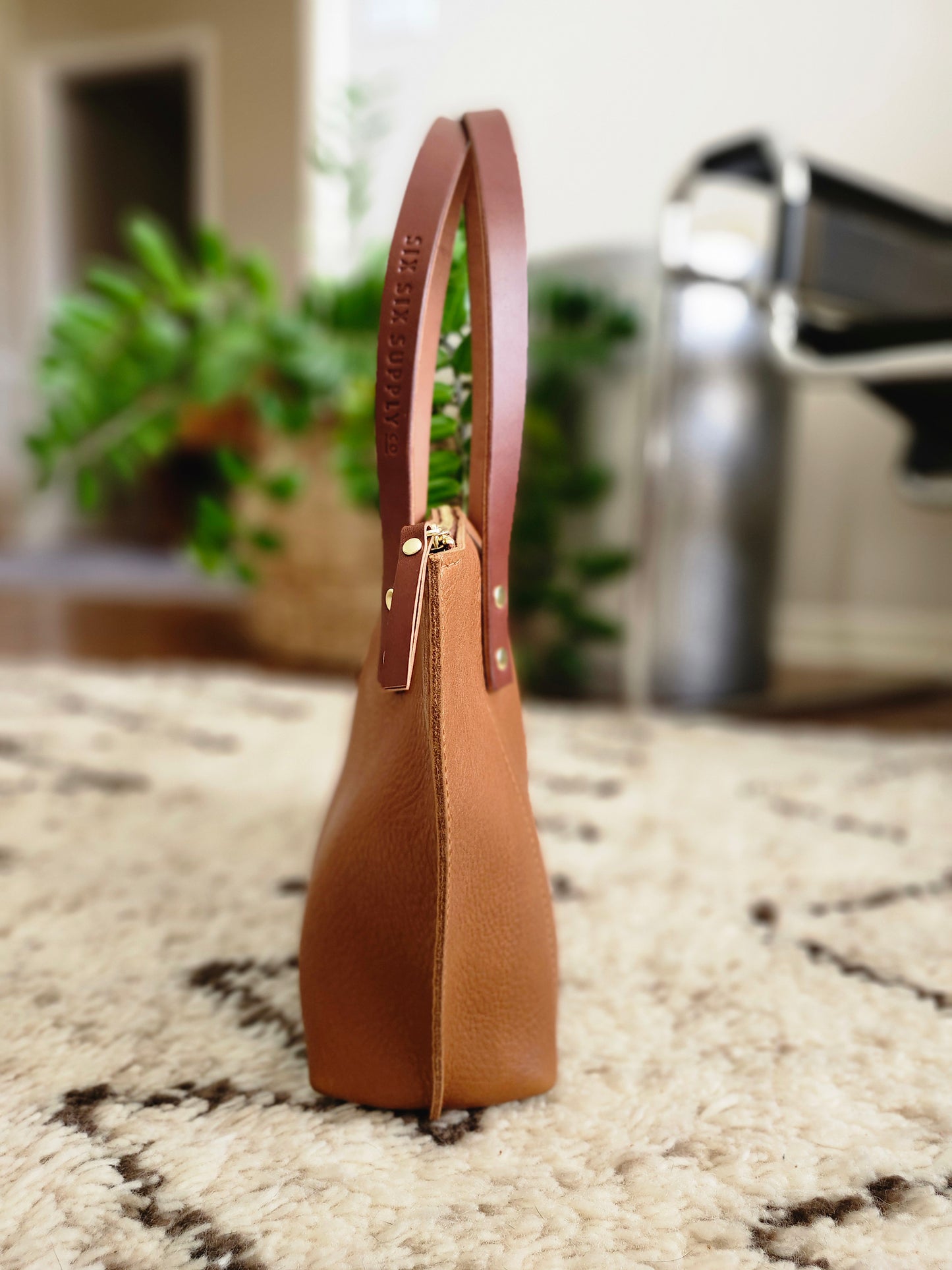 Katie 10" Modern Tote - Hickory w/Zipper