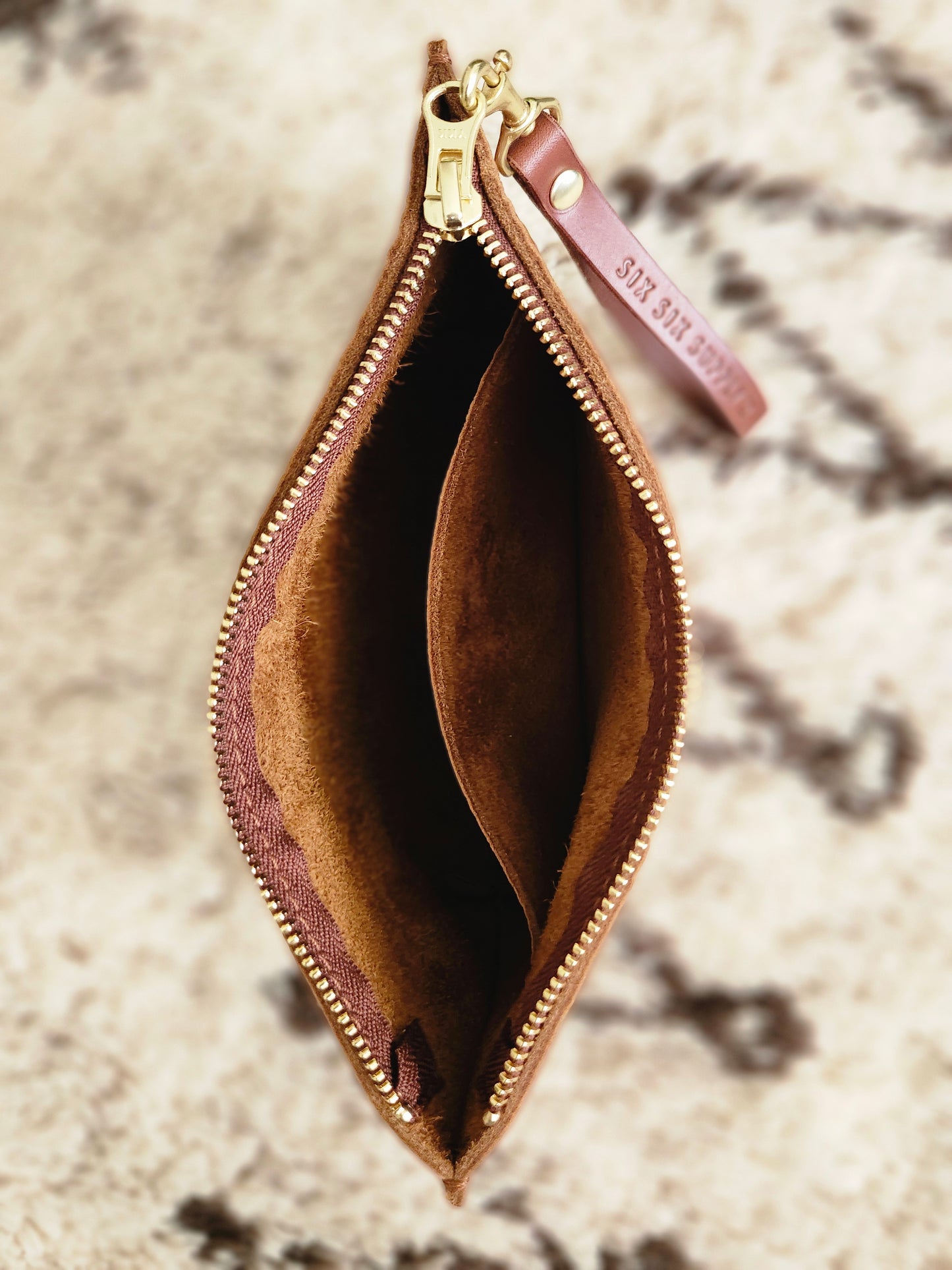 Katie 7" Wristlet - Hickory w/Zipper