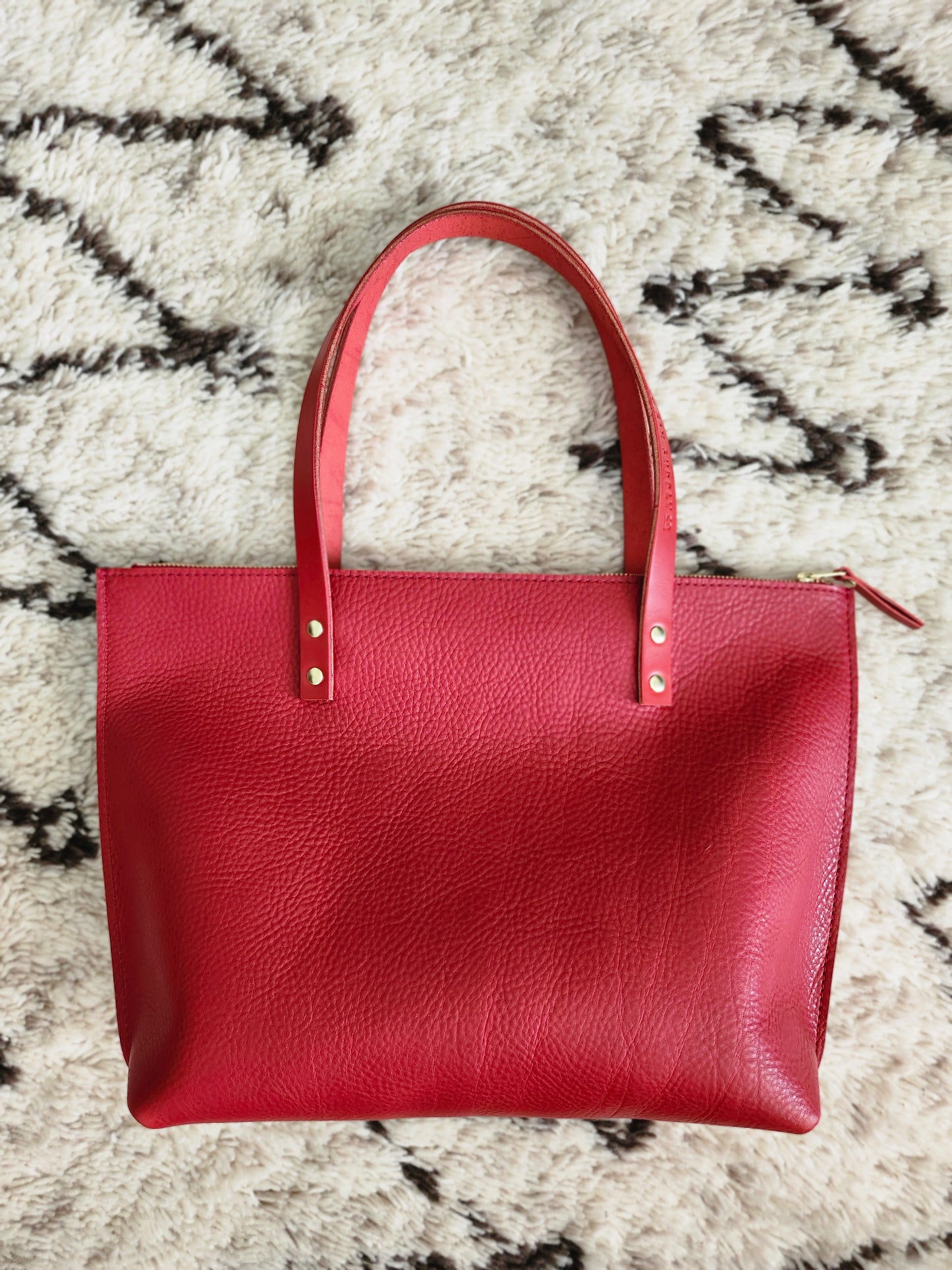 Katie 12" Modern Tote - Red w/Zipper