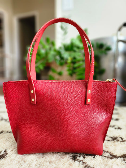 Katie 10" Modern Tote - Red w/Zipper