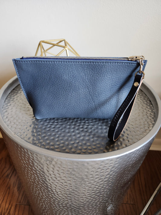 Katie 7" Wristlet - Royal Blue w/Zipper