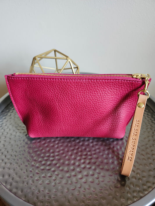 Katie 7" Wristlet - Fuchsia w/Zipper