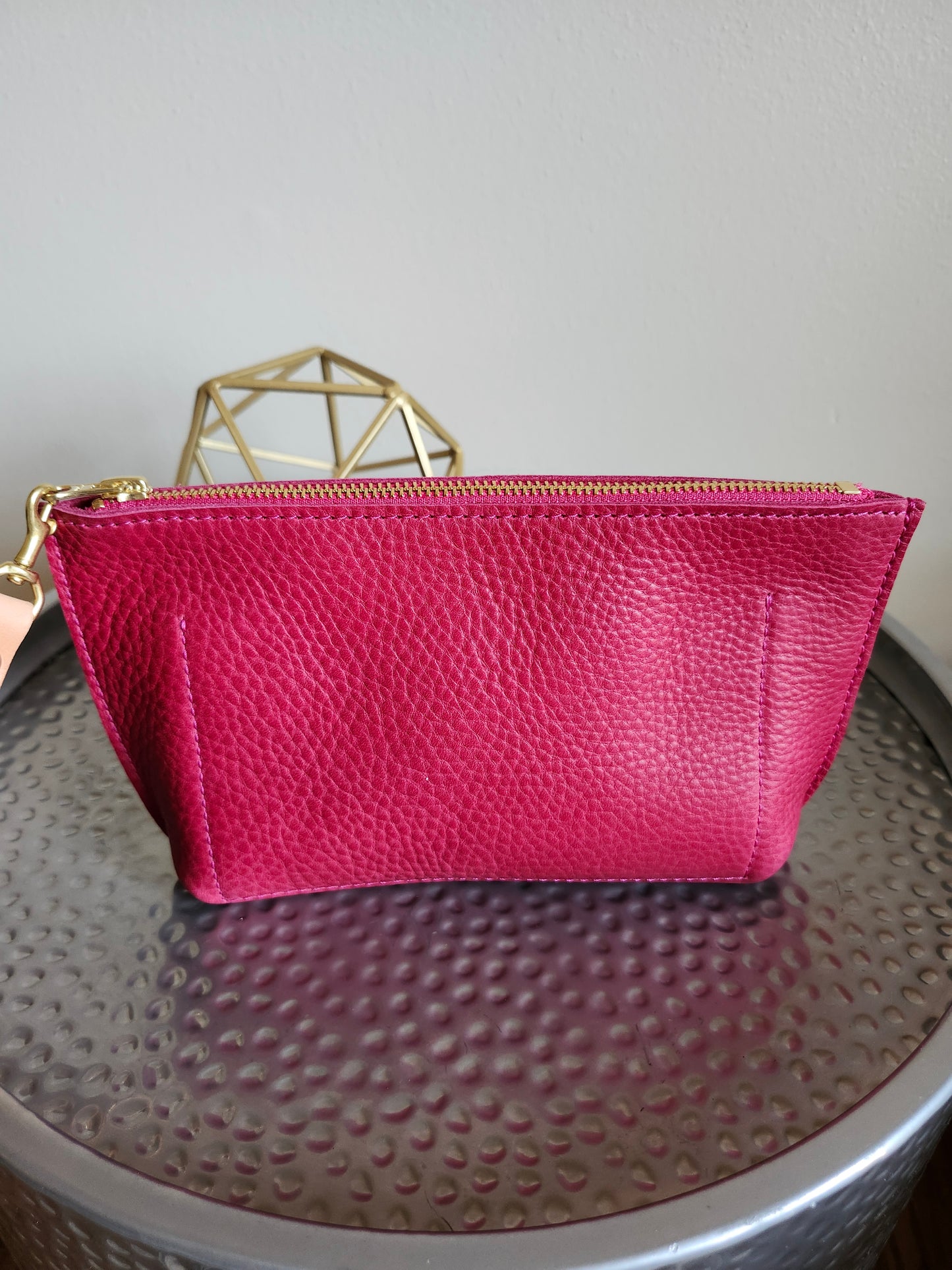Katie 7" Wristlet - Fuchsia w/Zipper
