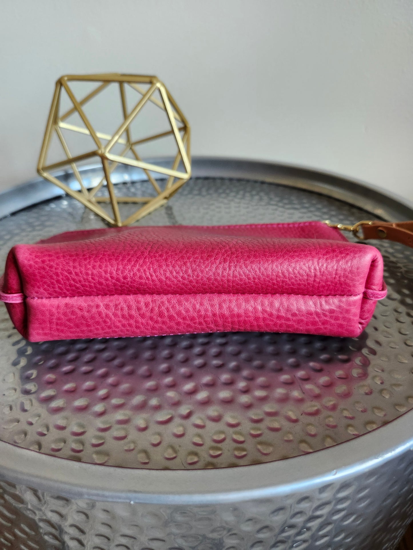Katie 7" Wristlet - Fuchsia w/Zipper