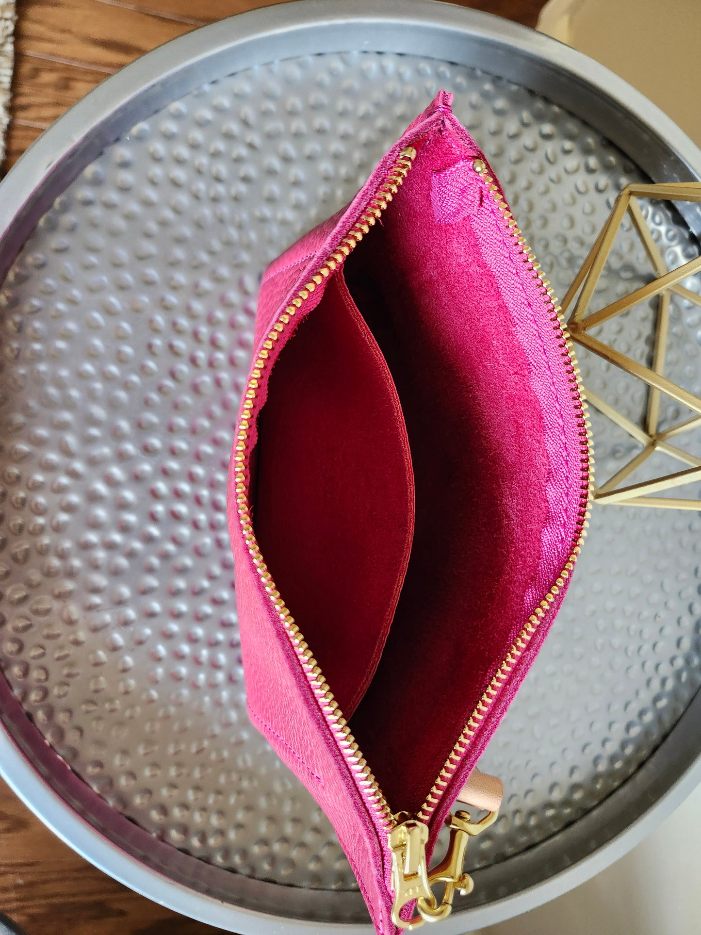 Katie 7" Wristlet - Fuchsia w/Zipper