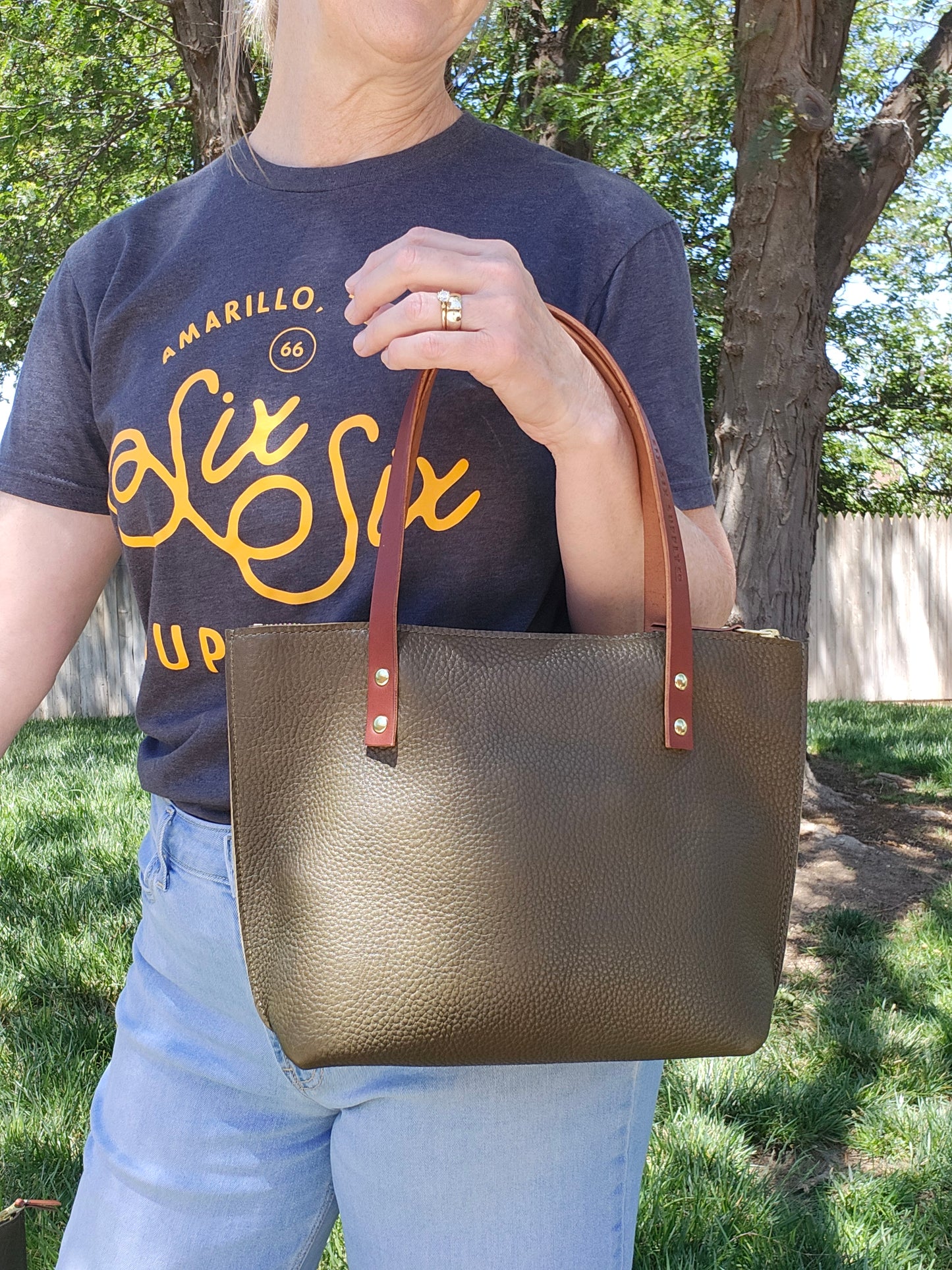 Katie 10" Modern Tote - Olive w/Zipper