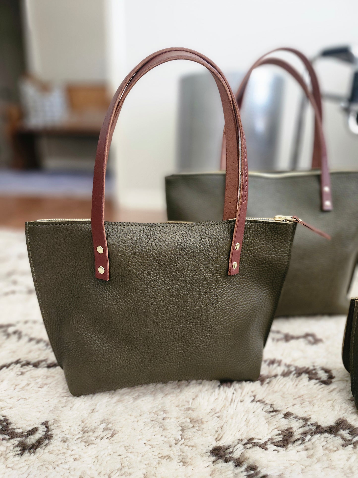 Katie 10" Modern Tote - Olive w/Zipper
