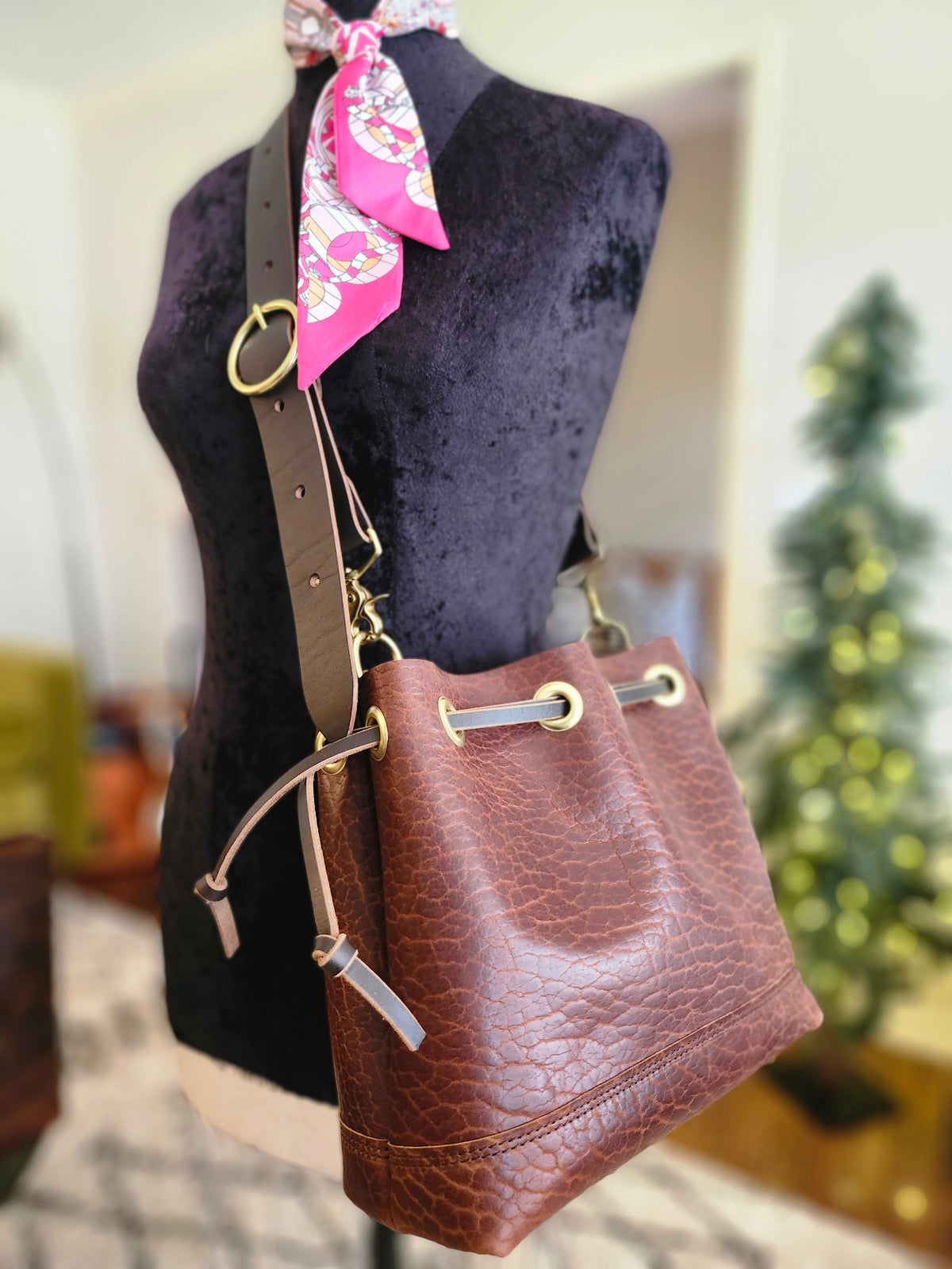 Susan Drawstring Bucket - BISON Cognac w/Adjustable Strap
