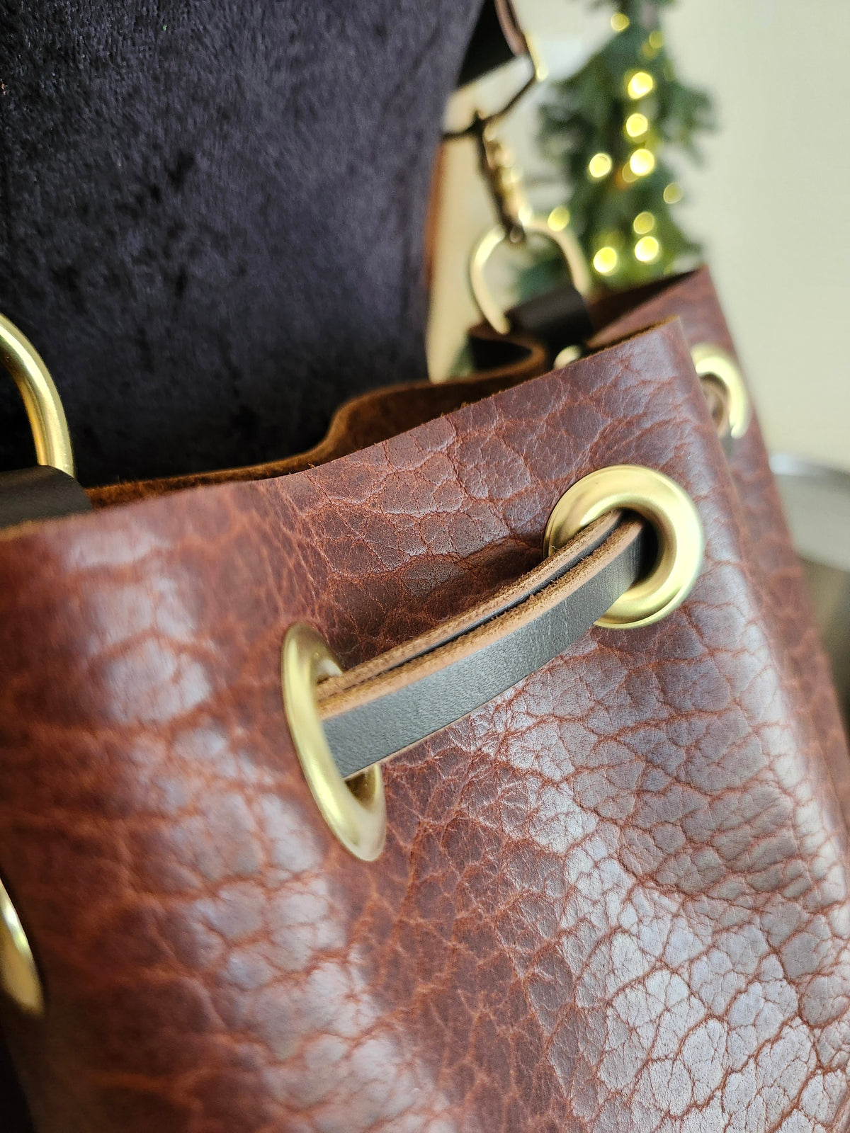 Susan Drawstring Bucket - BISON Cognac w/Adjustable Strap