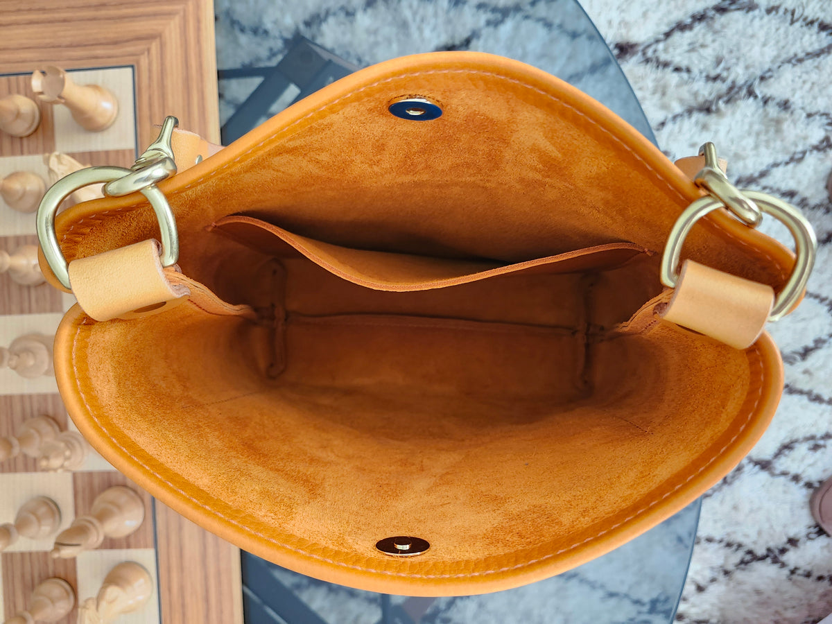 Jackie Lee 10" Single Handle Tote - Canyon Orange w/Brass Hardware