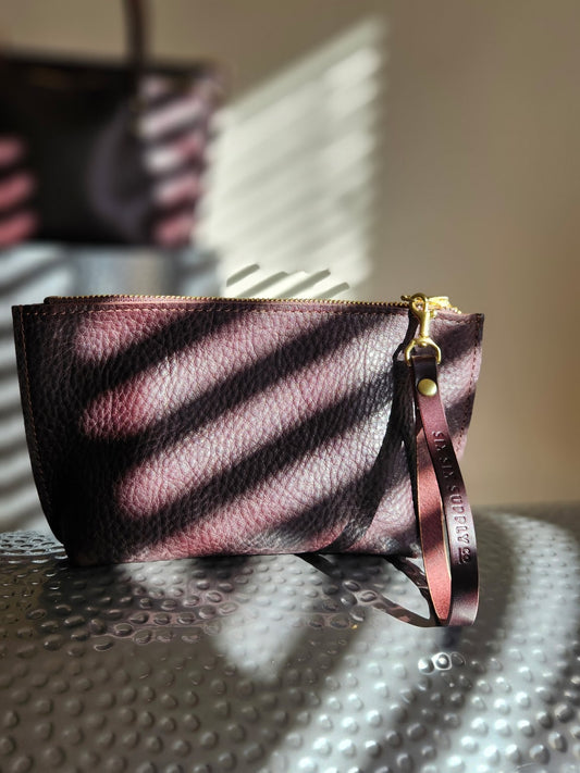 Katie 7" Wristlet - Chocolate w/Zipper