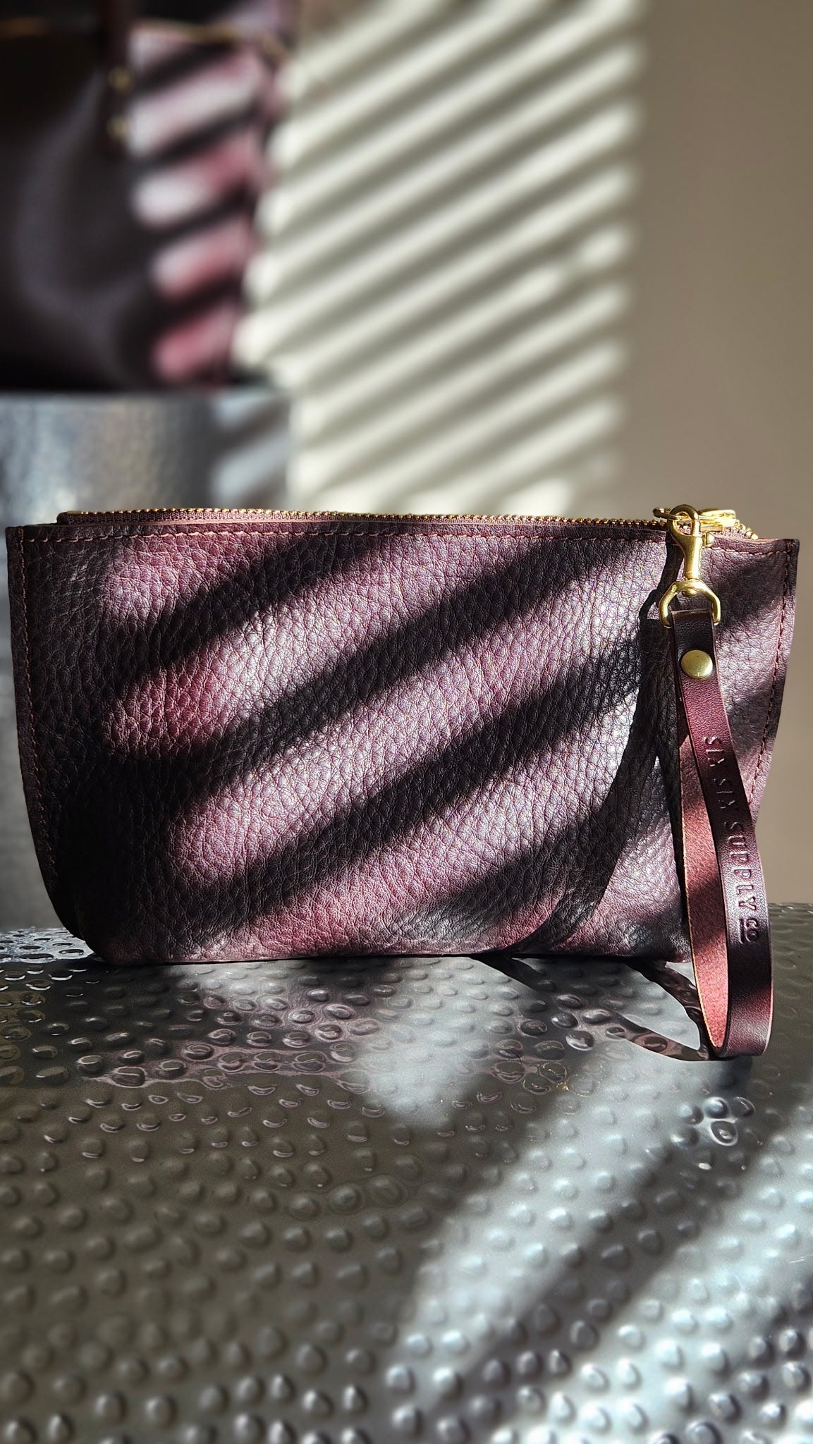 Katie 7" Wristlet - Chocolate w/Zipper